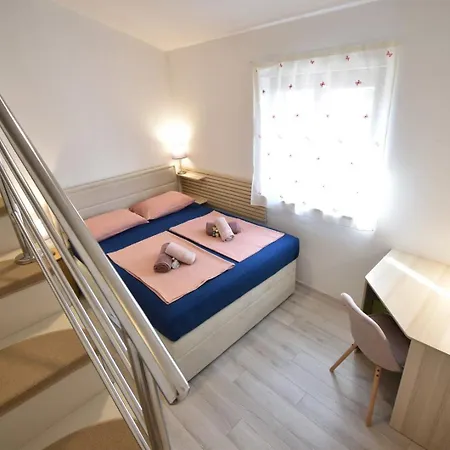 Luxury 600 From The Apartment Premantura