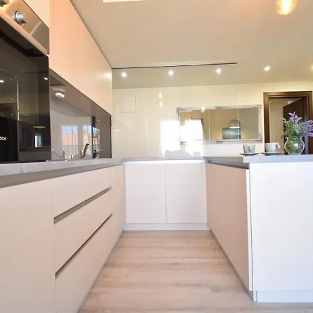 Apartment Luxury 600 From The Premantura