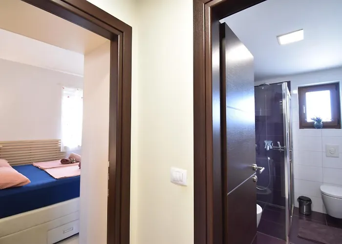 Luxury 600 From The * Premantura