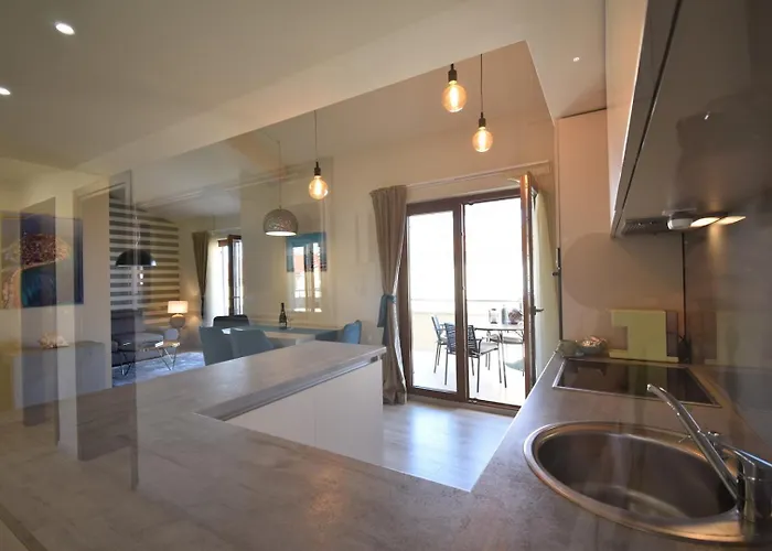 Luxury 600 From The * Premantura