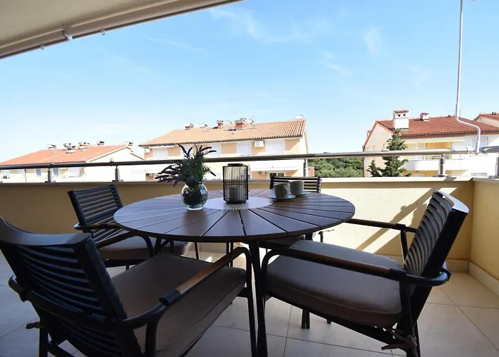 Luxury 600 From The Premantura